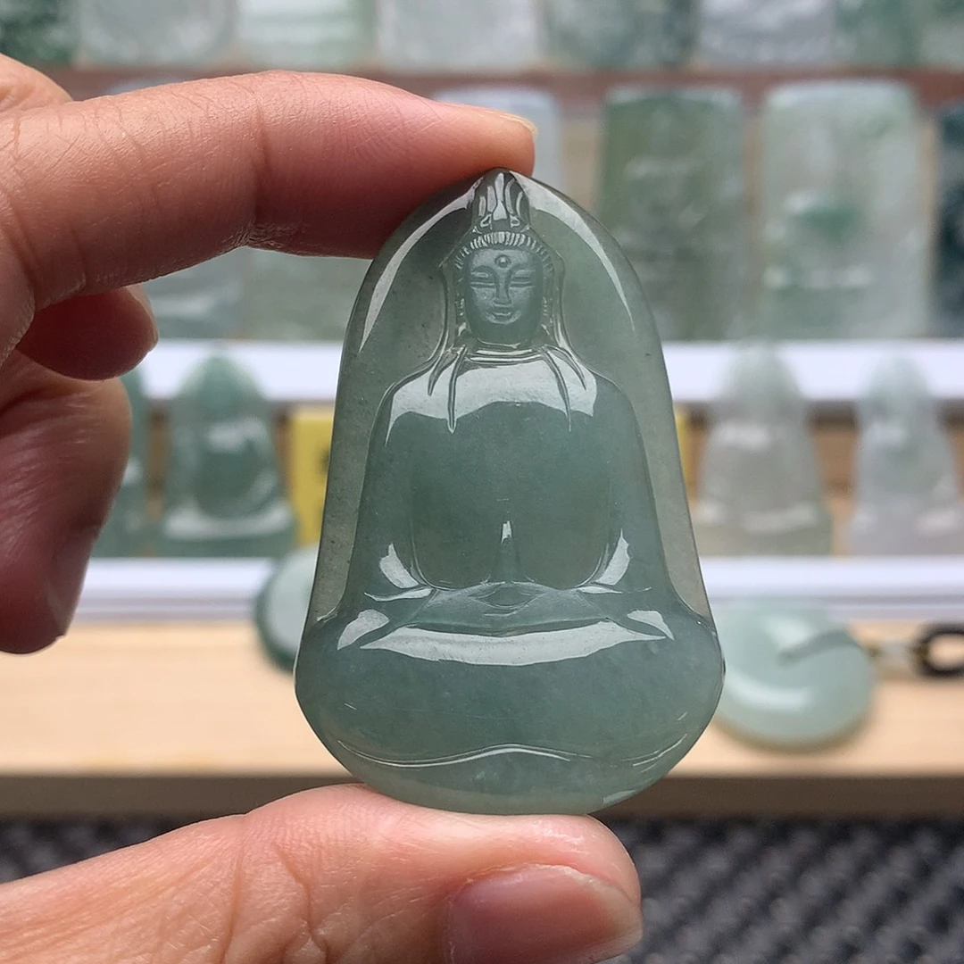 翡翠未镶嵌颈饰素衣