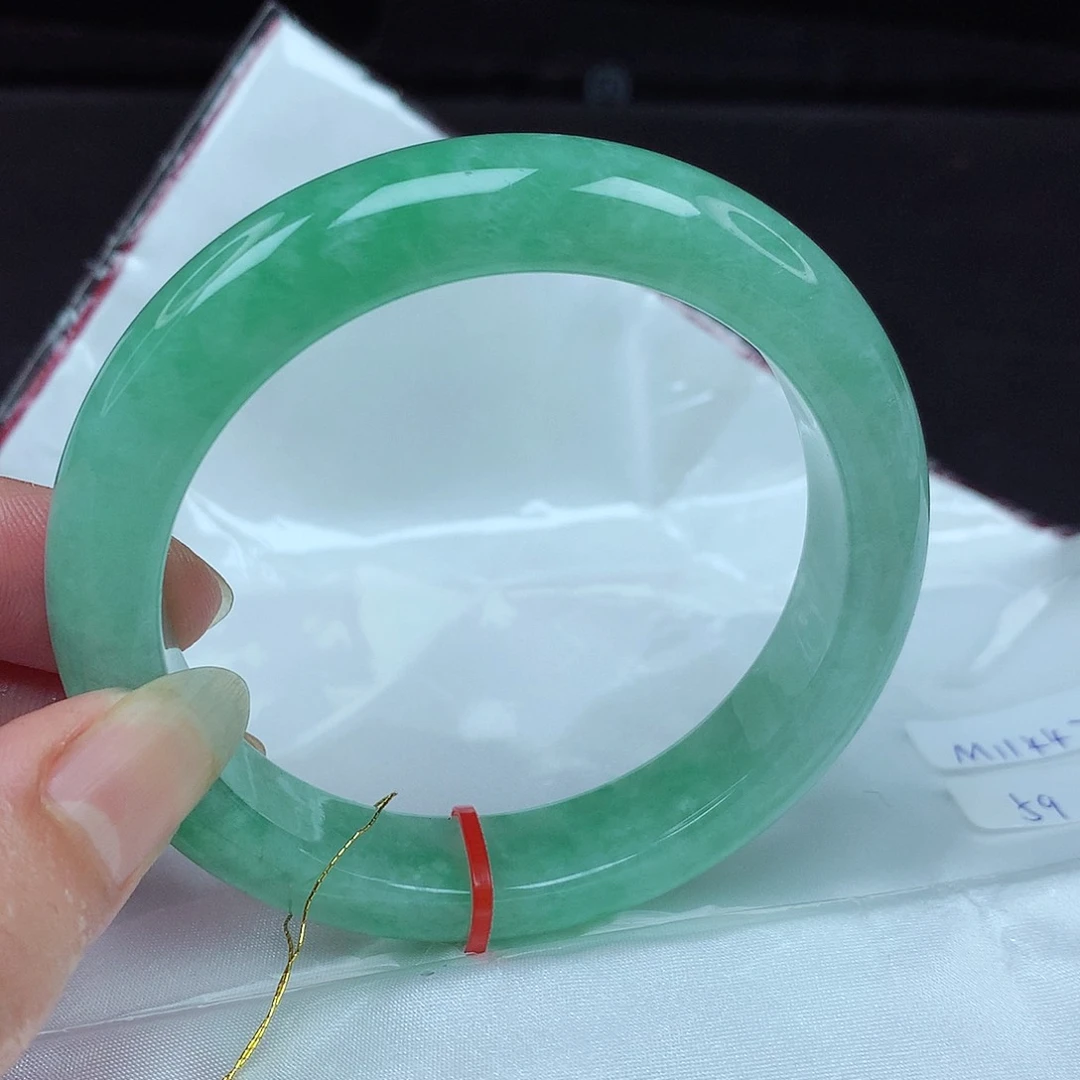 翡翠手镯未镶嵌59圈473