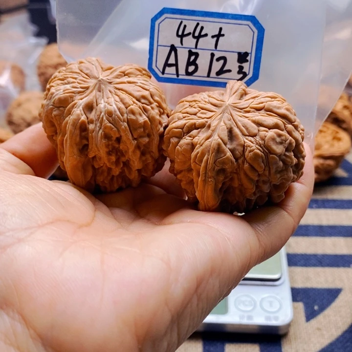文玩核桃把件闷墩