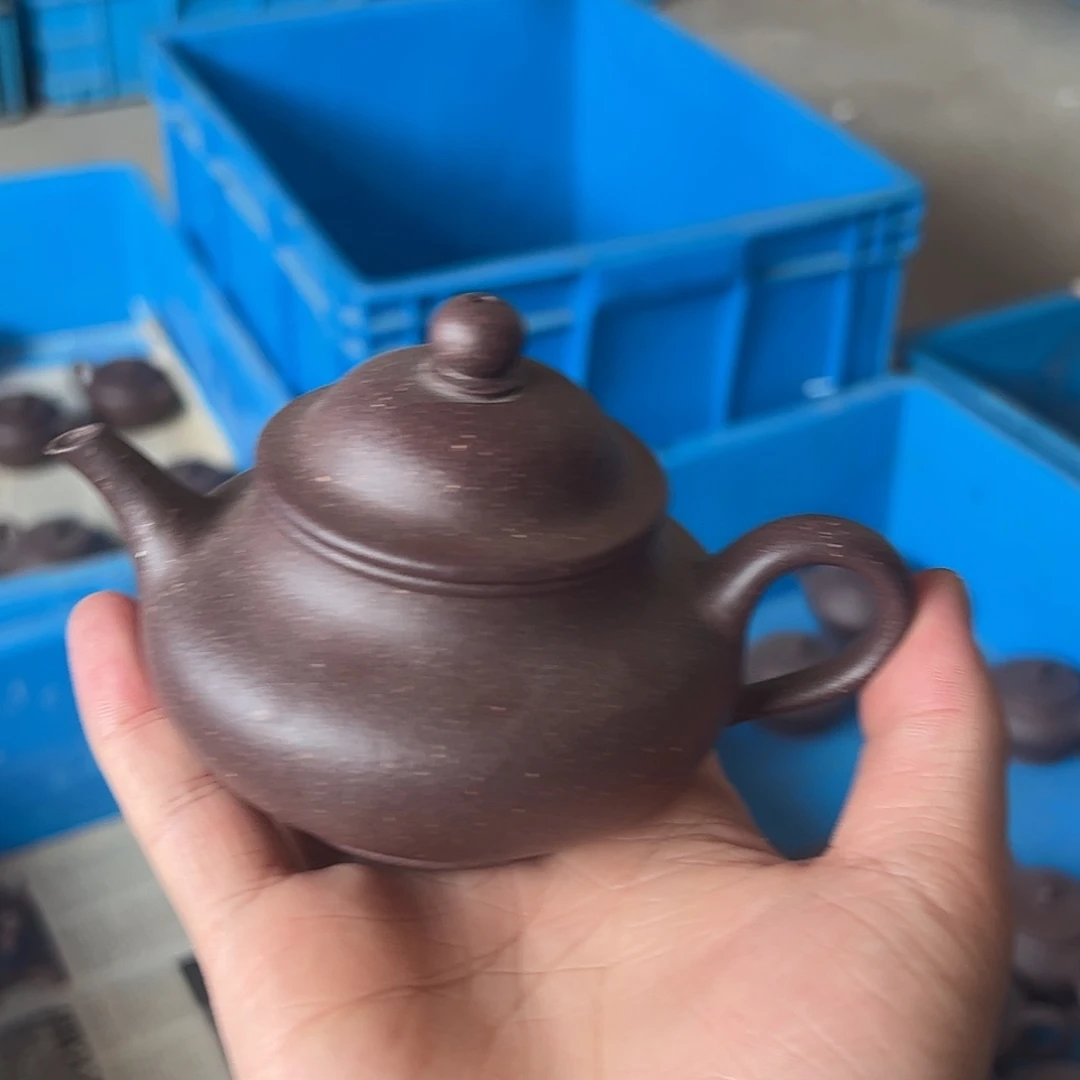 茶壶紫砂紫砂的味道很