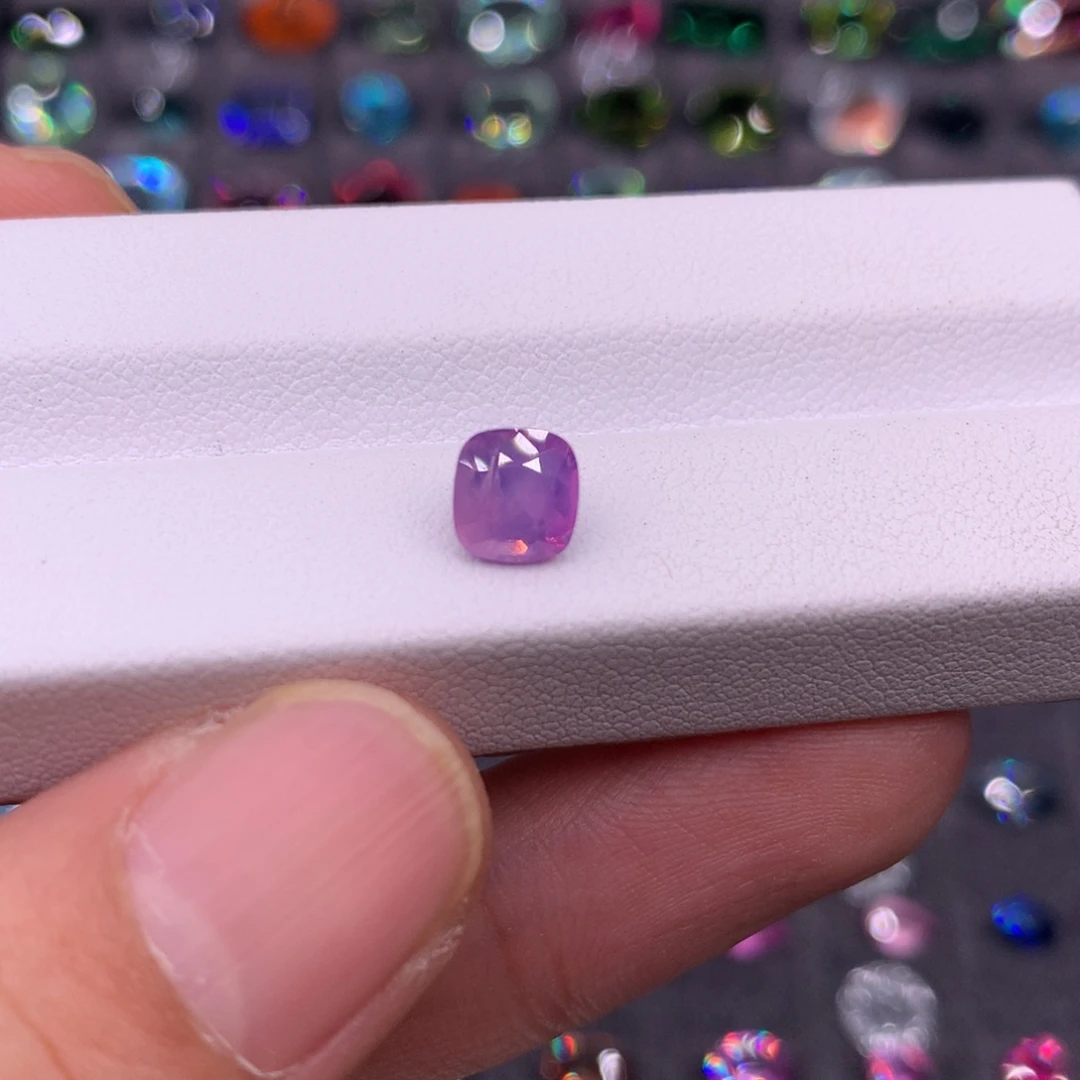 彩色蓝宝石裸石未镶嵌