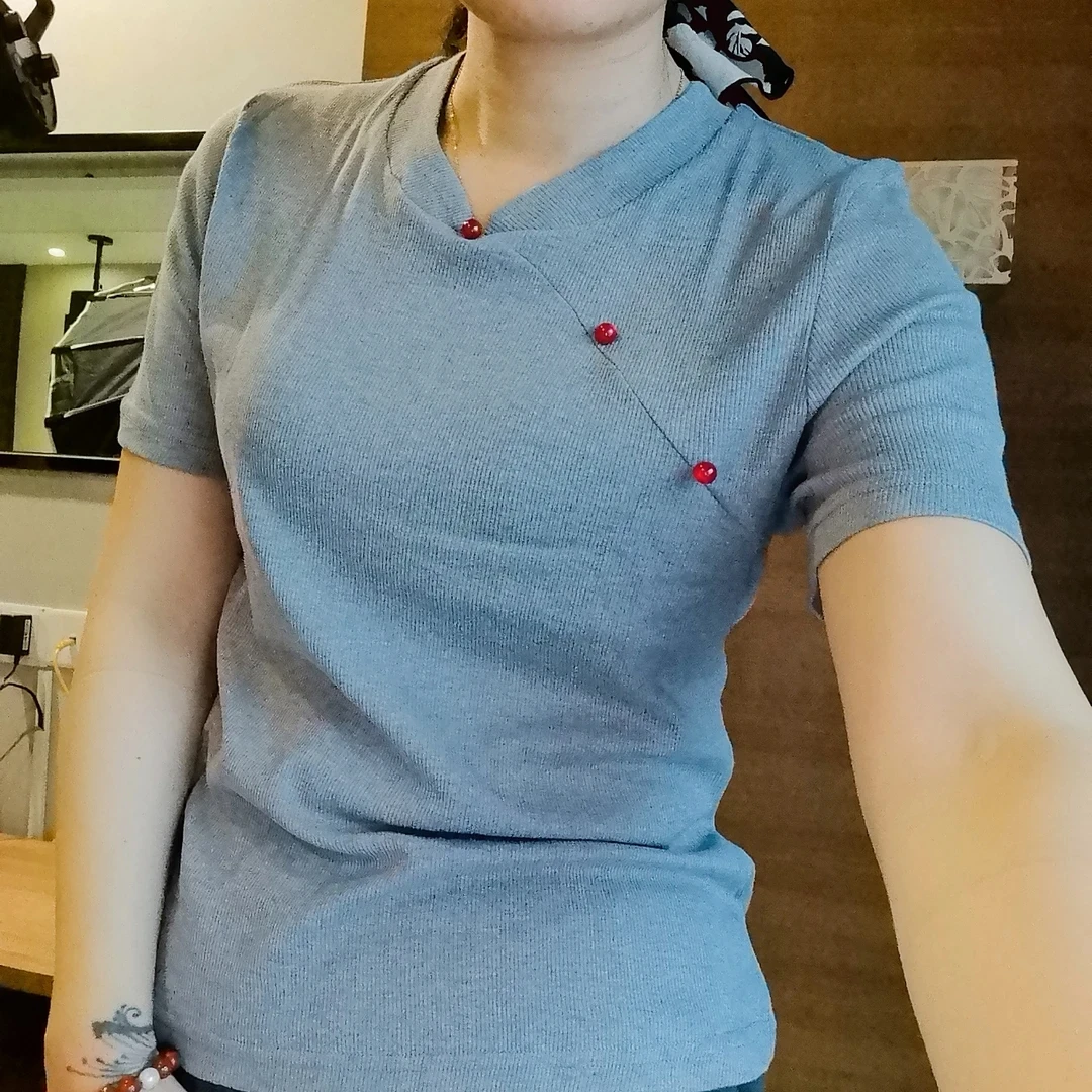 x素雅百搭新中式红珠珠短袖S25413