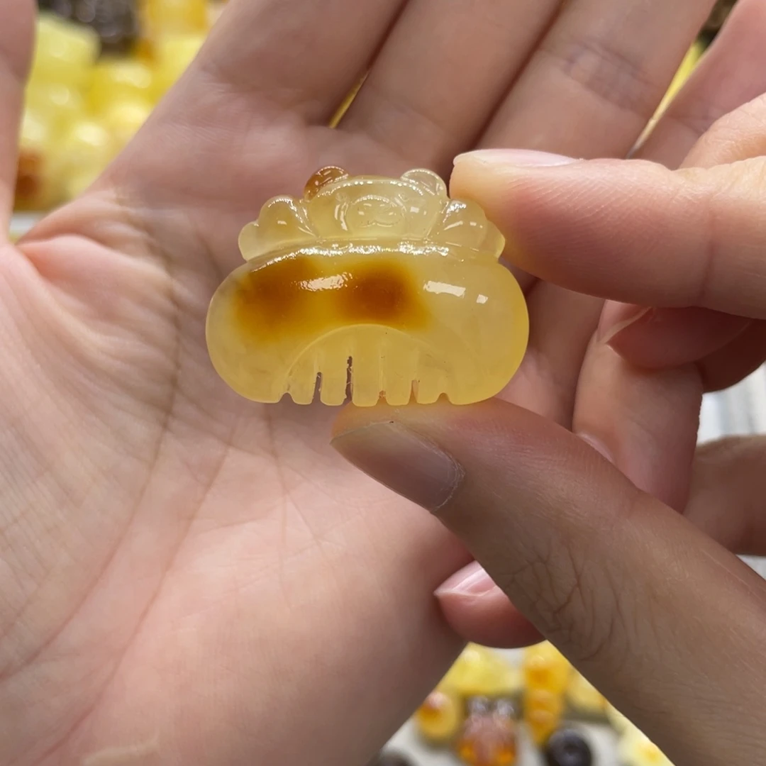 琥珀未镶嵌裸石天然琥珀