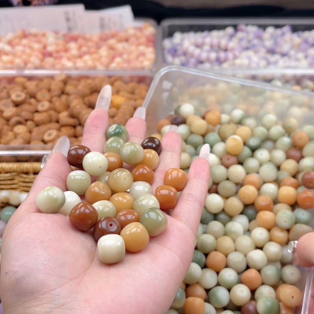 白玉菩提吊坠a13.5mm40颗。猪油膏