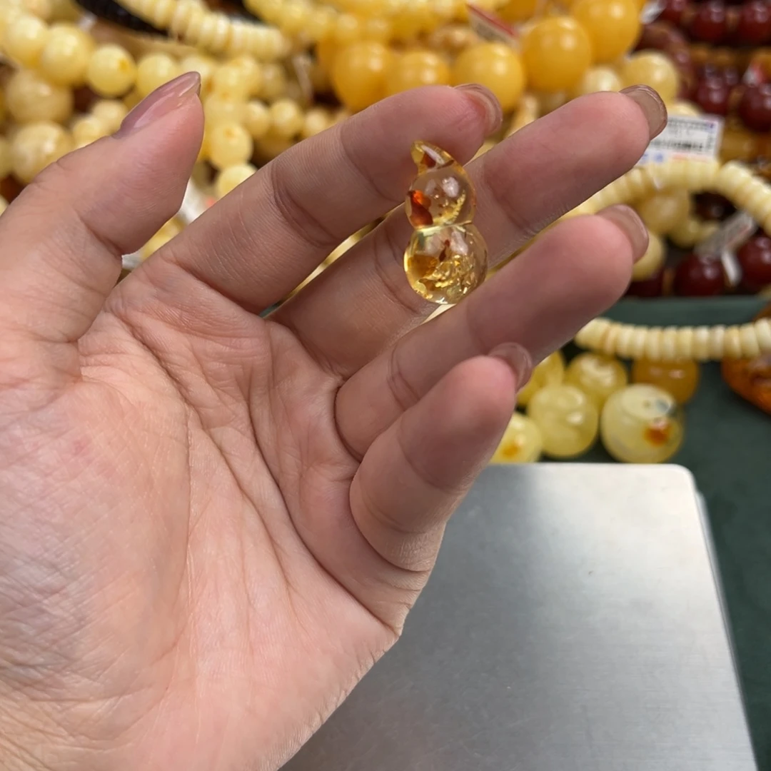 琥珀未镶嵌珠宝奇石