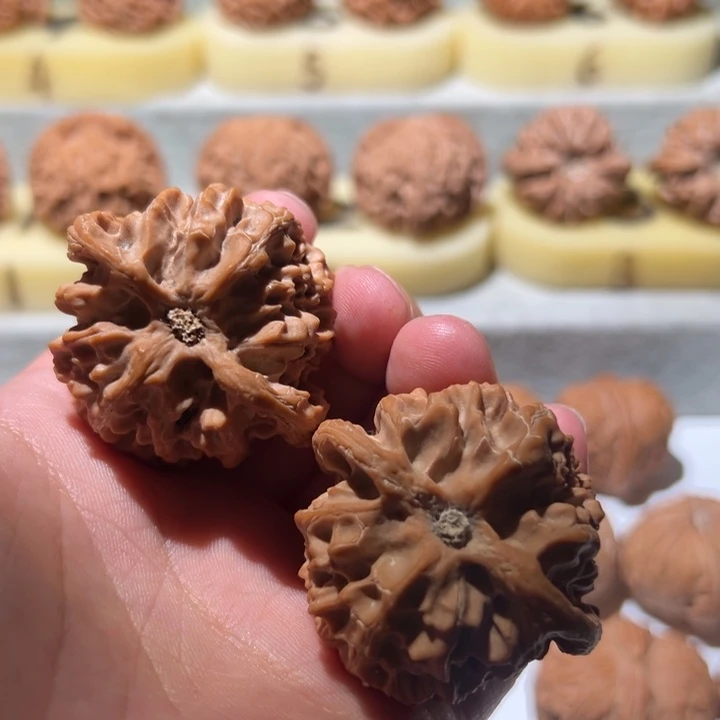 吊坠文玩核桃45苹果原桩