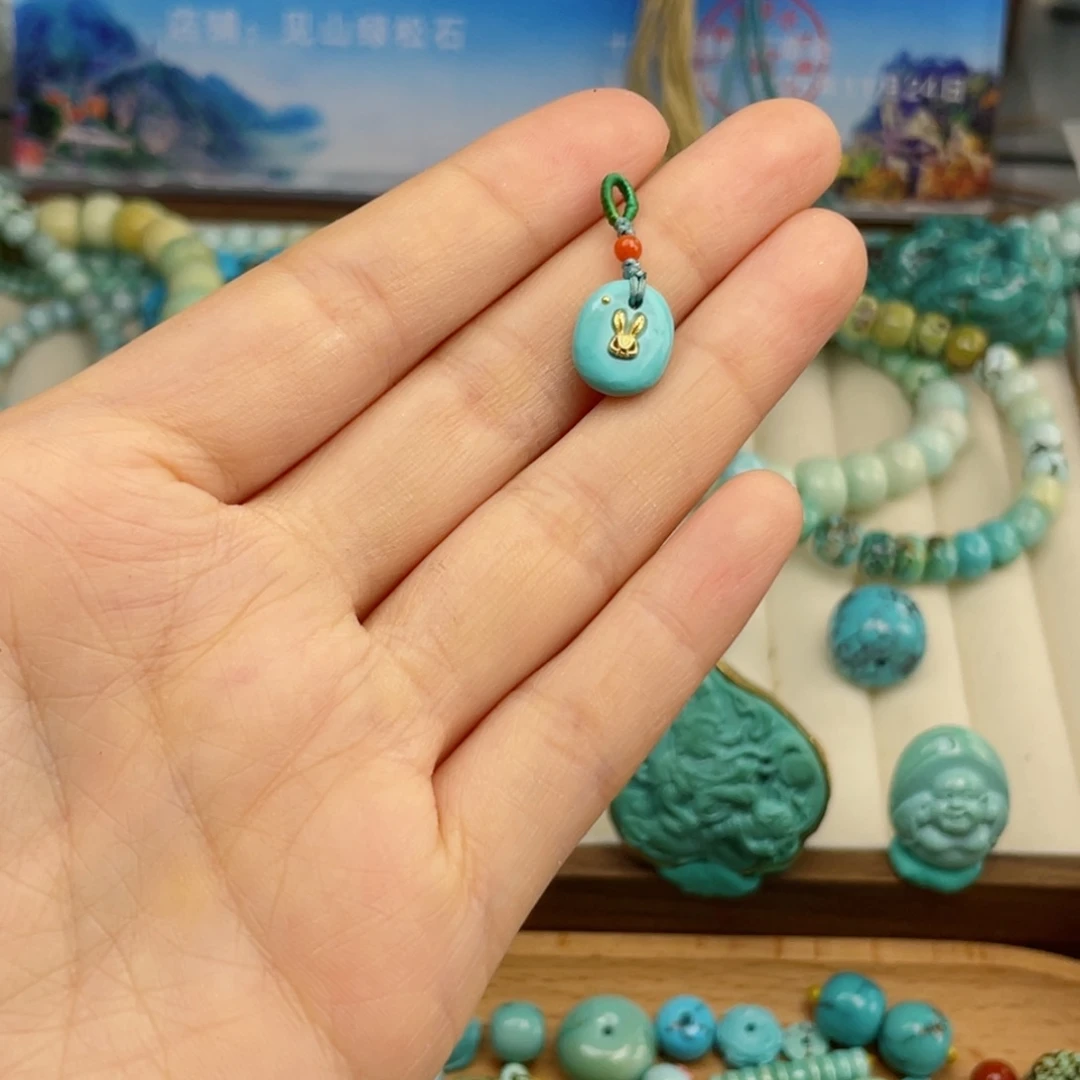 绿松石未镶嵌珠宝奇石