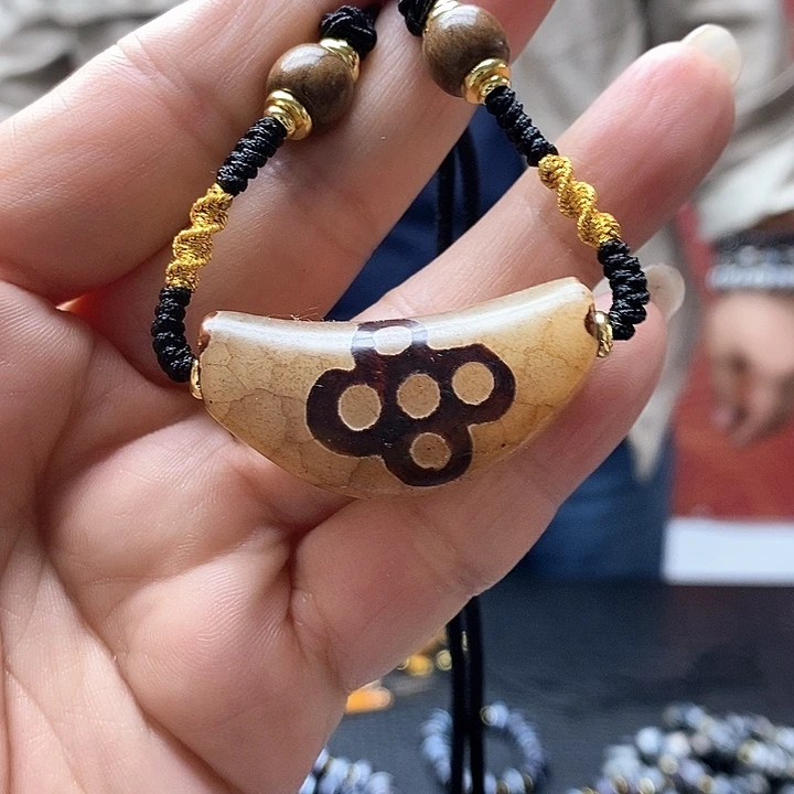 玛瑙/玉髓颈饰合金