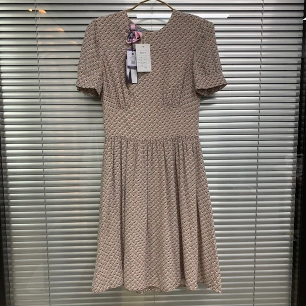 99新 Prada/普拉达 印花短袖连衣裙/40码/B02008
