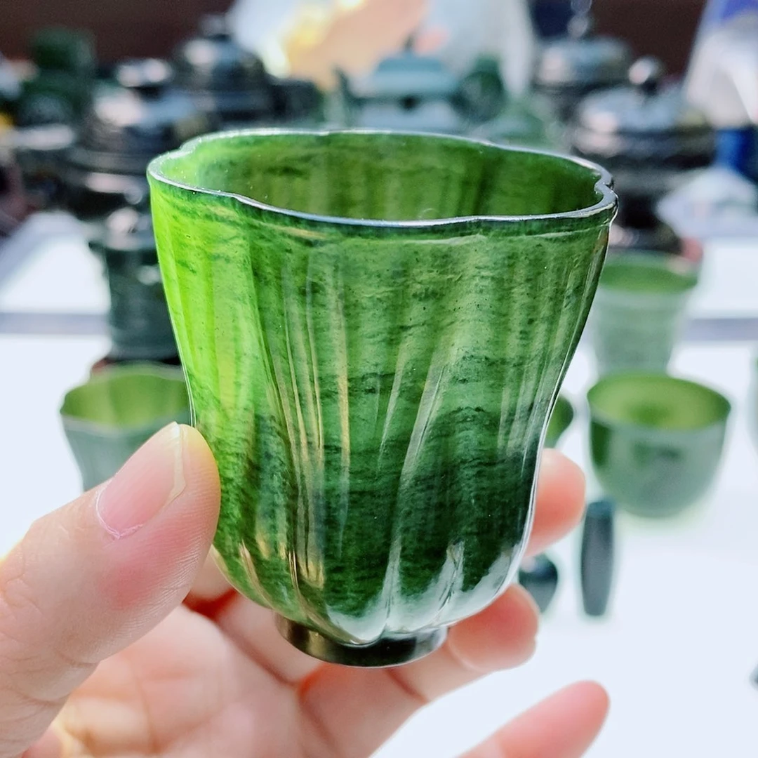 未镶嵌和田玉（青玉）摆件