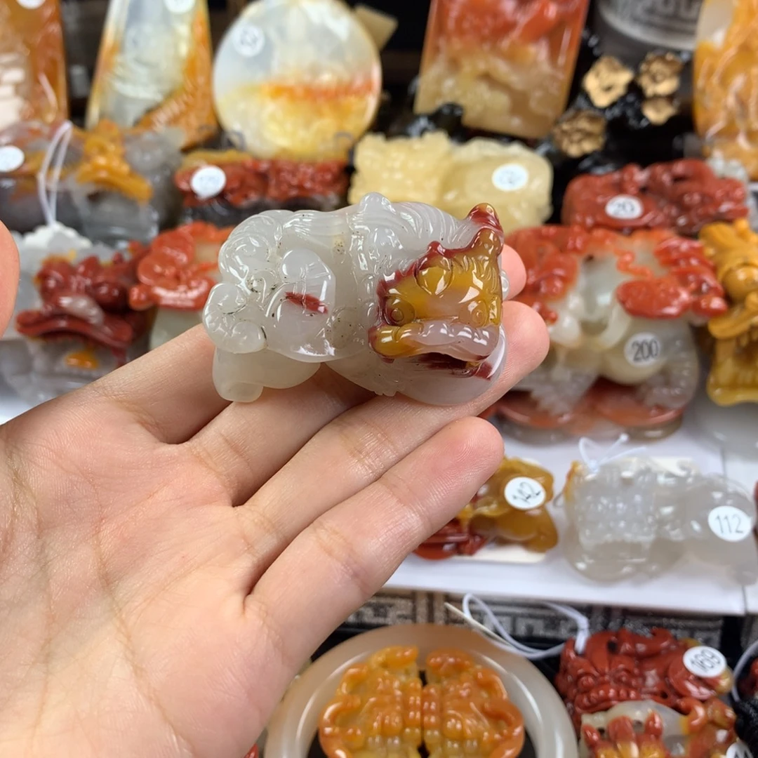 石英质玉（黄龙玉）未镶嵌手把件