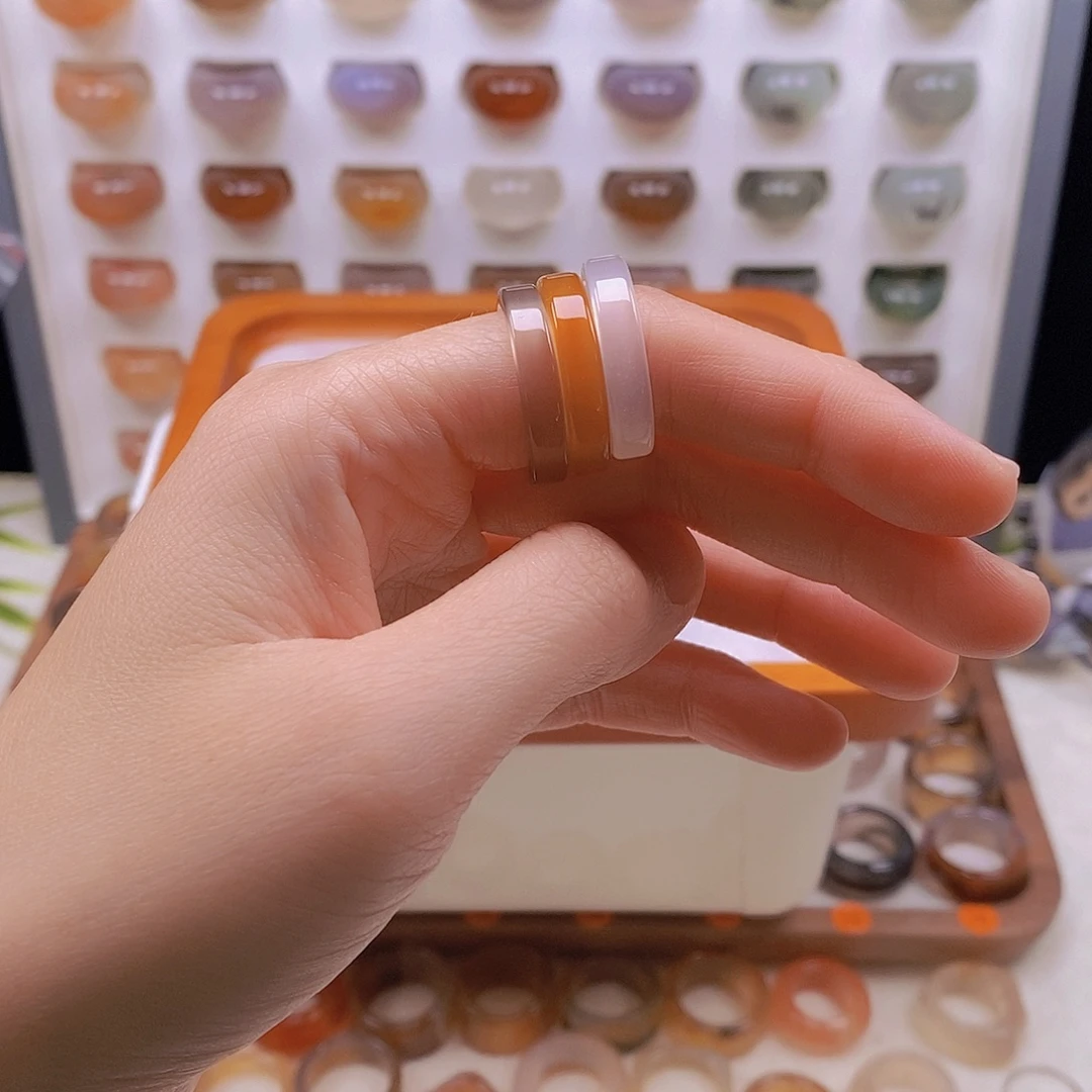 用***1玛瑙/玉髓未镶嵌戒指港17