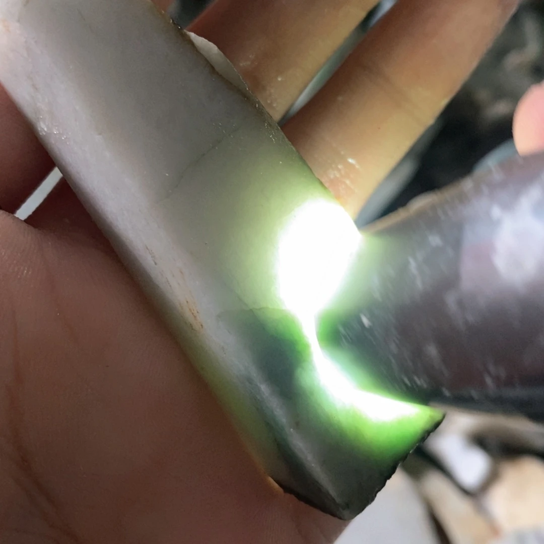 颈饰未镶嵌翡翠天然翡翠