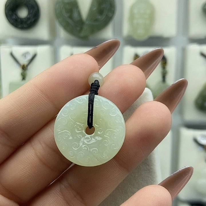 霞****和田玉未镶嵌颈饰