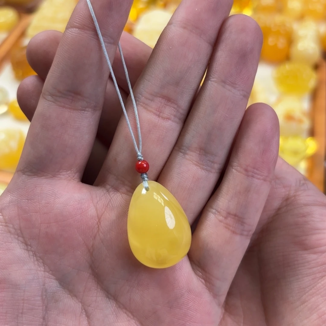 蜜蜡未镶嵌裸石水滴