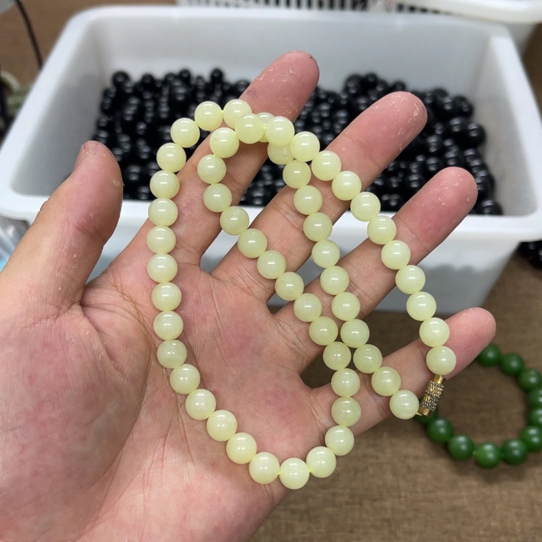 和田玉未镶嵌车挂