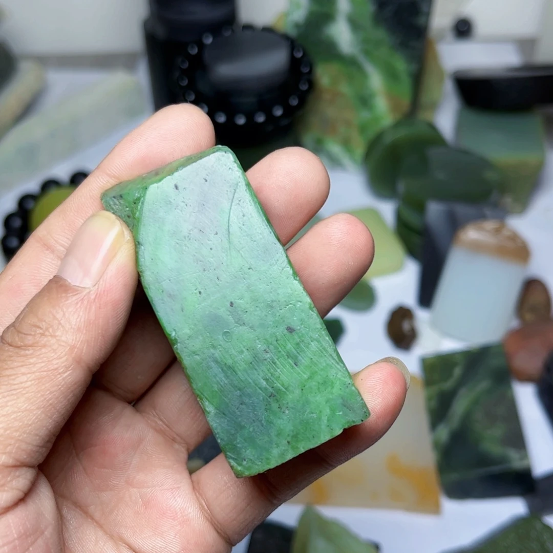 和田玉未镶嵌珠宝半成品