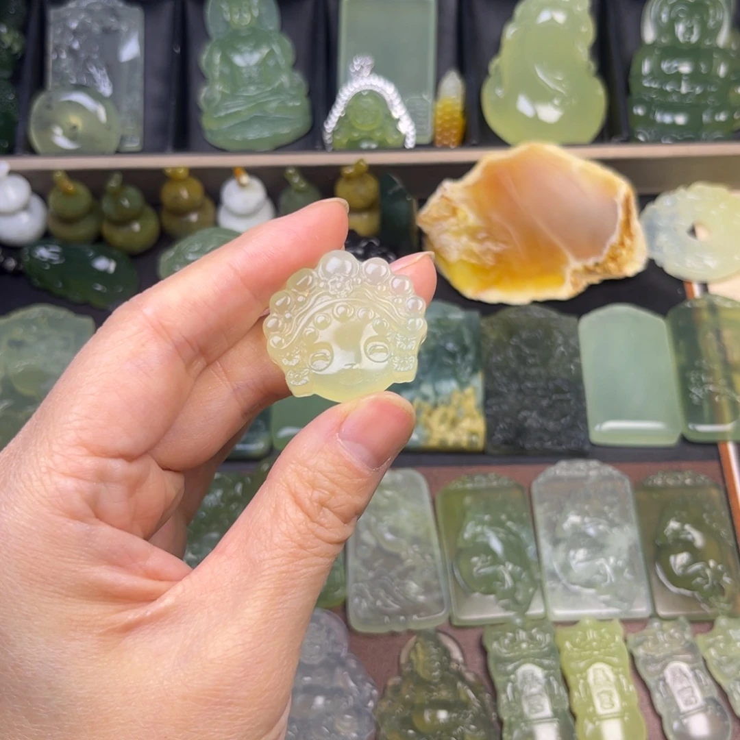 蛇纹石玉未镶嵌吊坠(赠链)