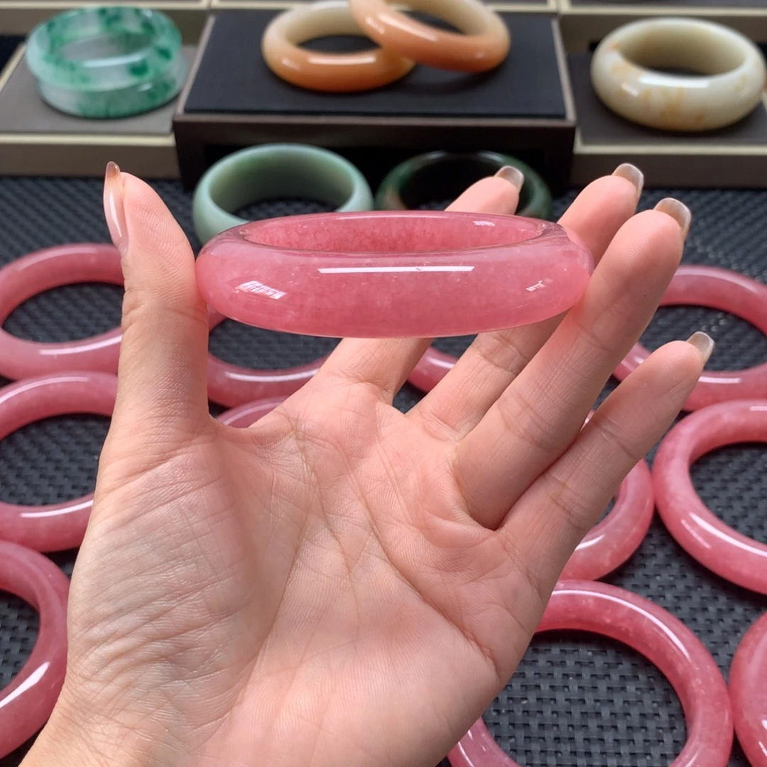 未镶嵌手镯石英岩玉