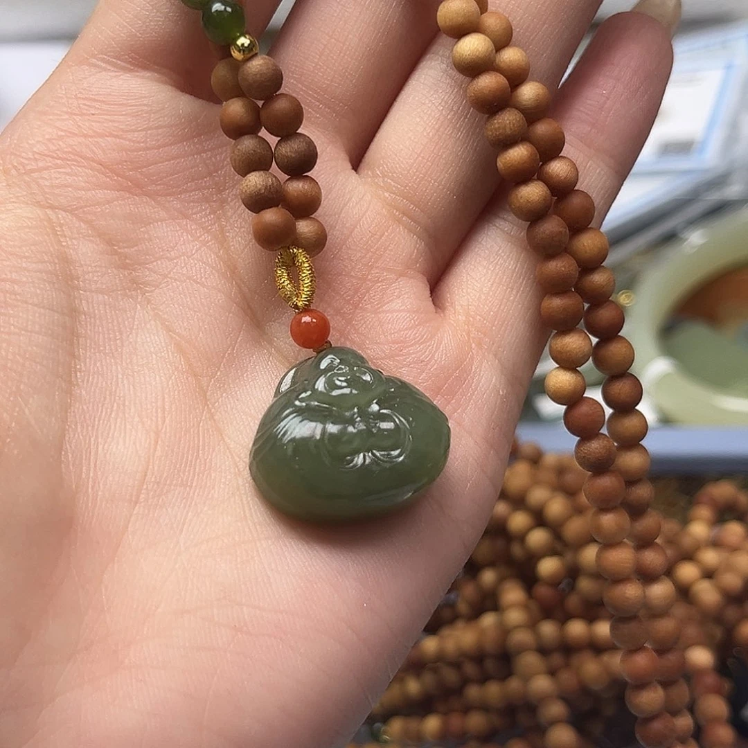 和田玉未镶嵌颈饰