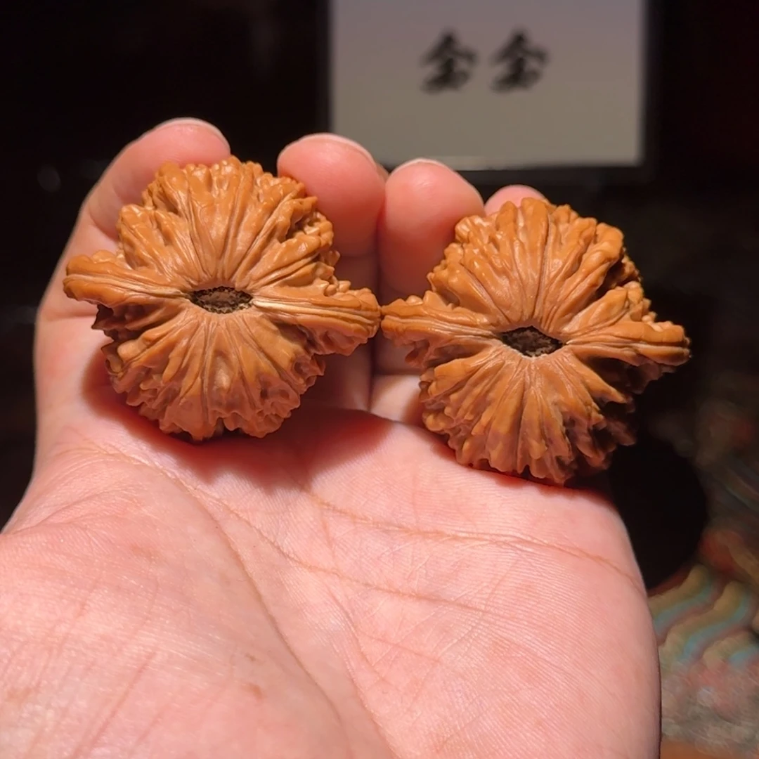 把件核桃1348四座楼，尺寸43