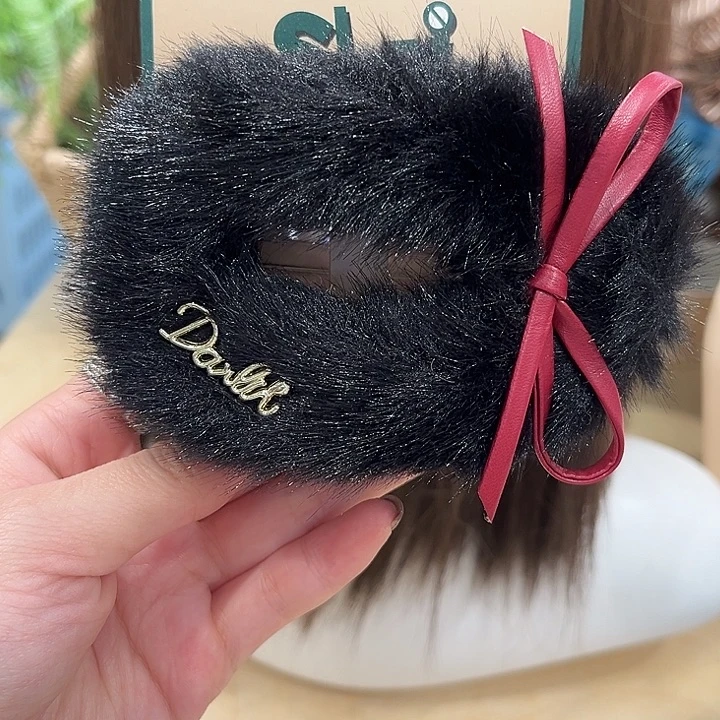 布艺非金属红色蝴蝶结贝壳夹