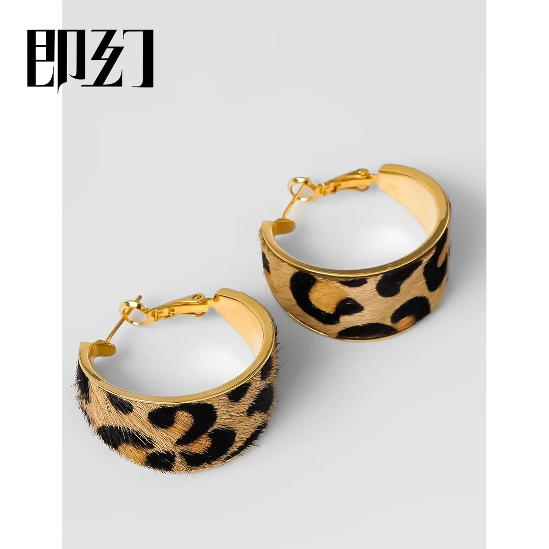 铜合金皮质耳饰 风尚美学 欧风轻奢时尚豹纹C圈复古耳环 9546
