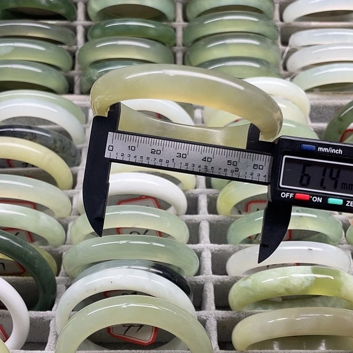 蛇纹石玉未镶嵌手镯120