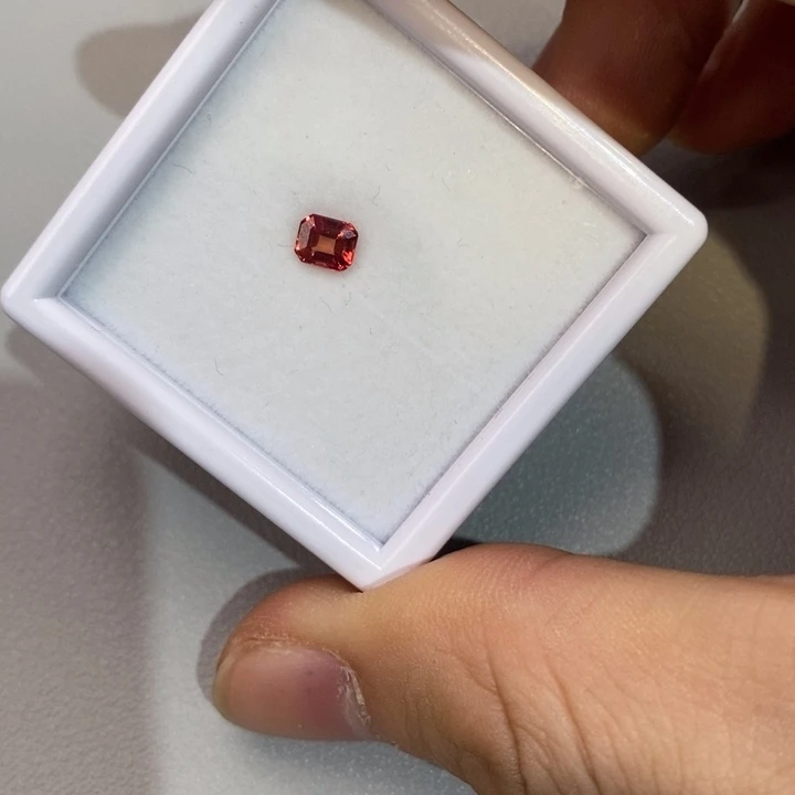 彩色蓝宝石裸石未镶嵌0.5克拉