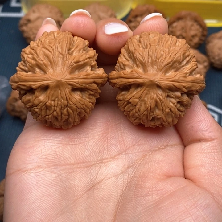 文玩核桃吊坠女娲石40