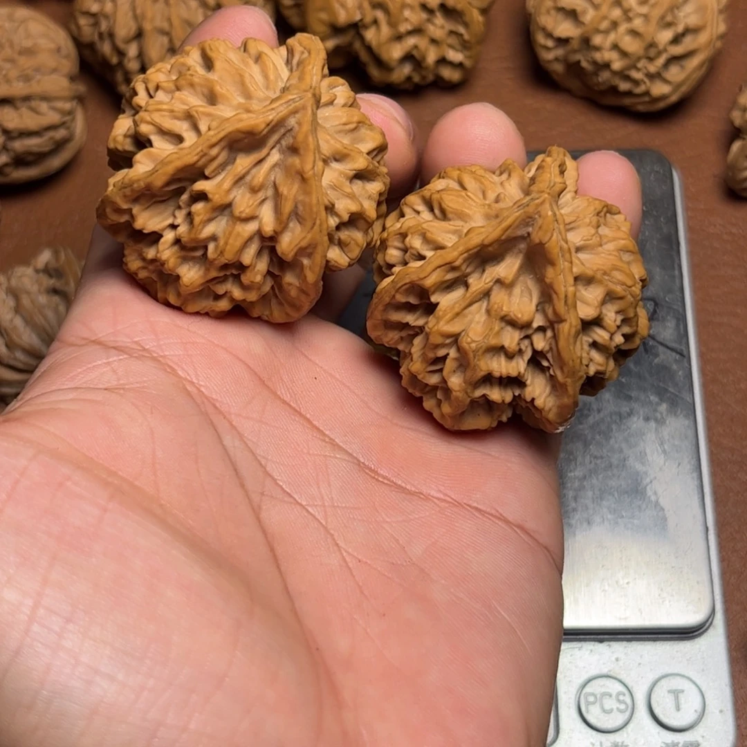 吊坠文玩核桃帝王三棱狮子头