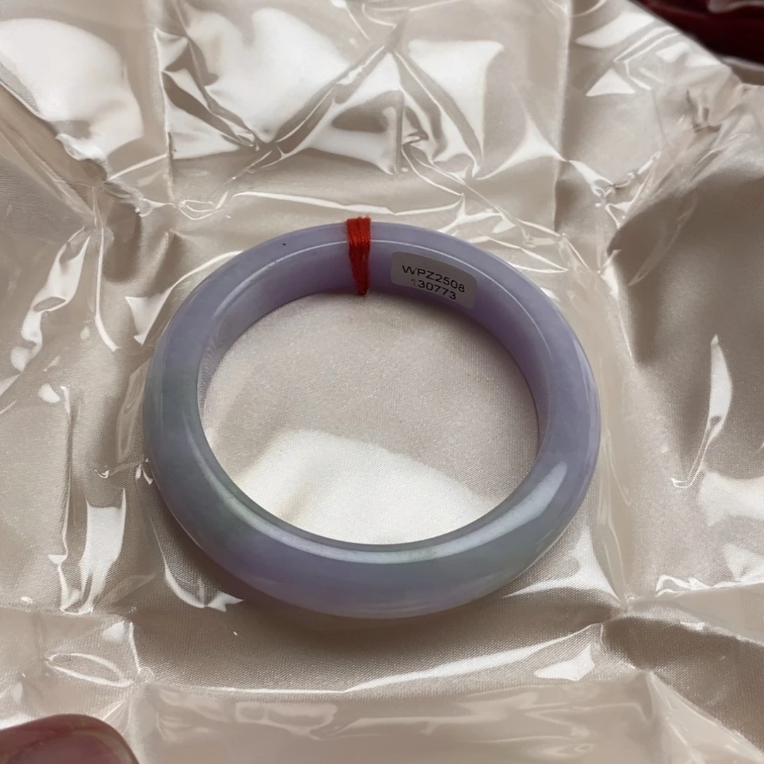 东***子未镶嵌手镯翡翠55.6