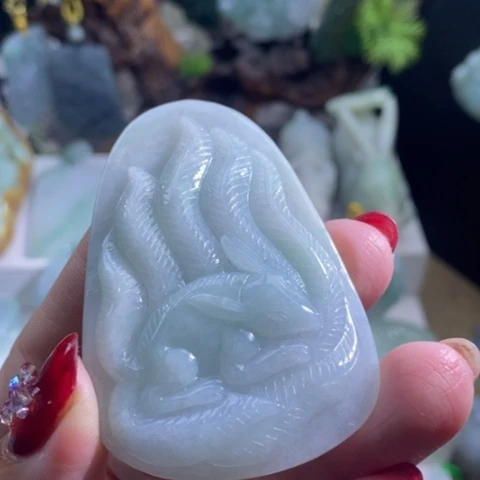 【闪购商品】颈饰未镶嵌翡翠九尾