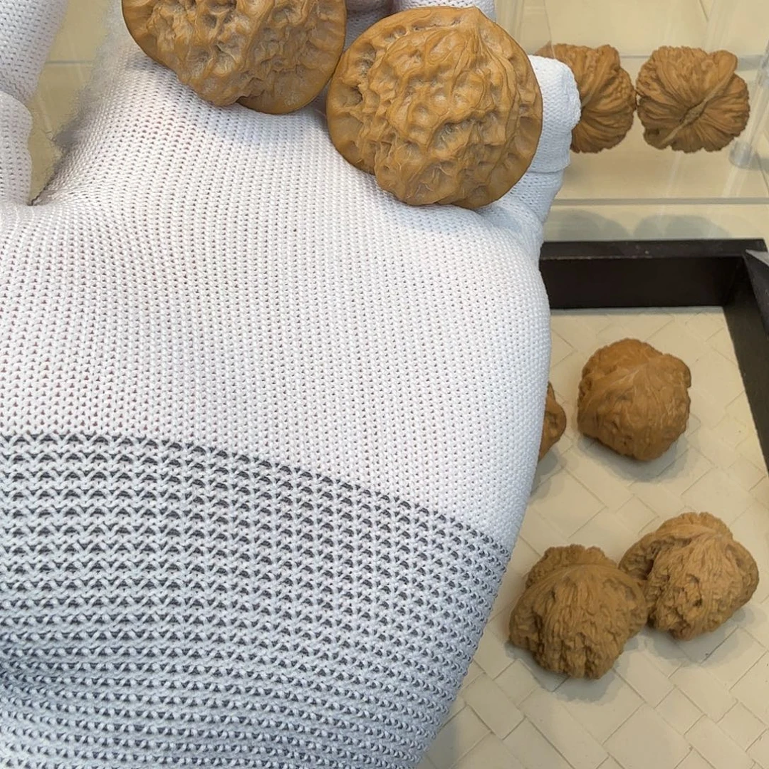 文玩核桃把件全品瓷娃娃