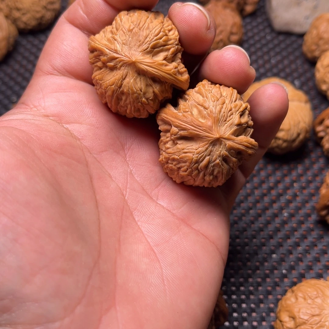 文玩核桃吊坠磨盘