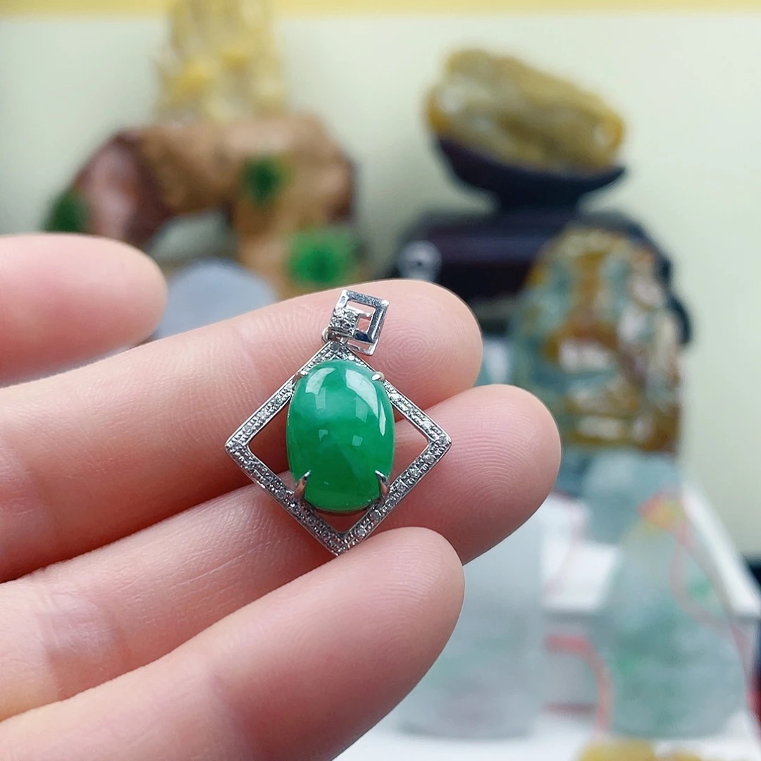 翡翠未镶嵌颈饰2222