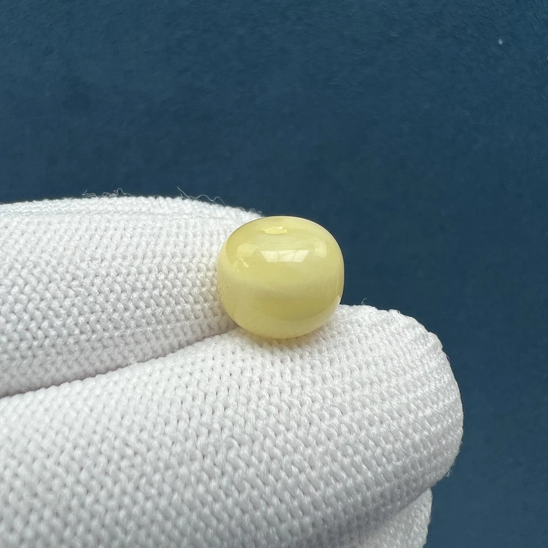 B9878天然原矿蜜蜡【微瑕】老型 10.3*8.4mm 支持复检 假一罚十