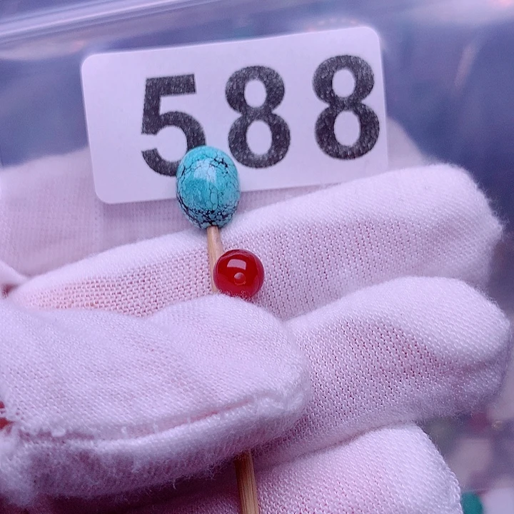 南红玛瑙未镶嵌珠宝奇石