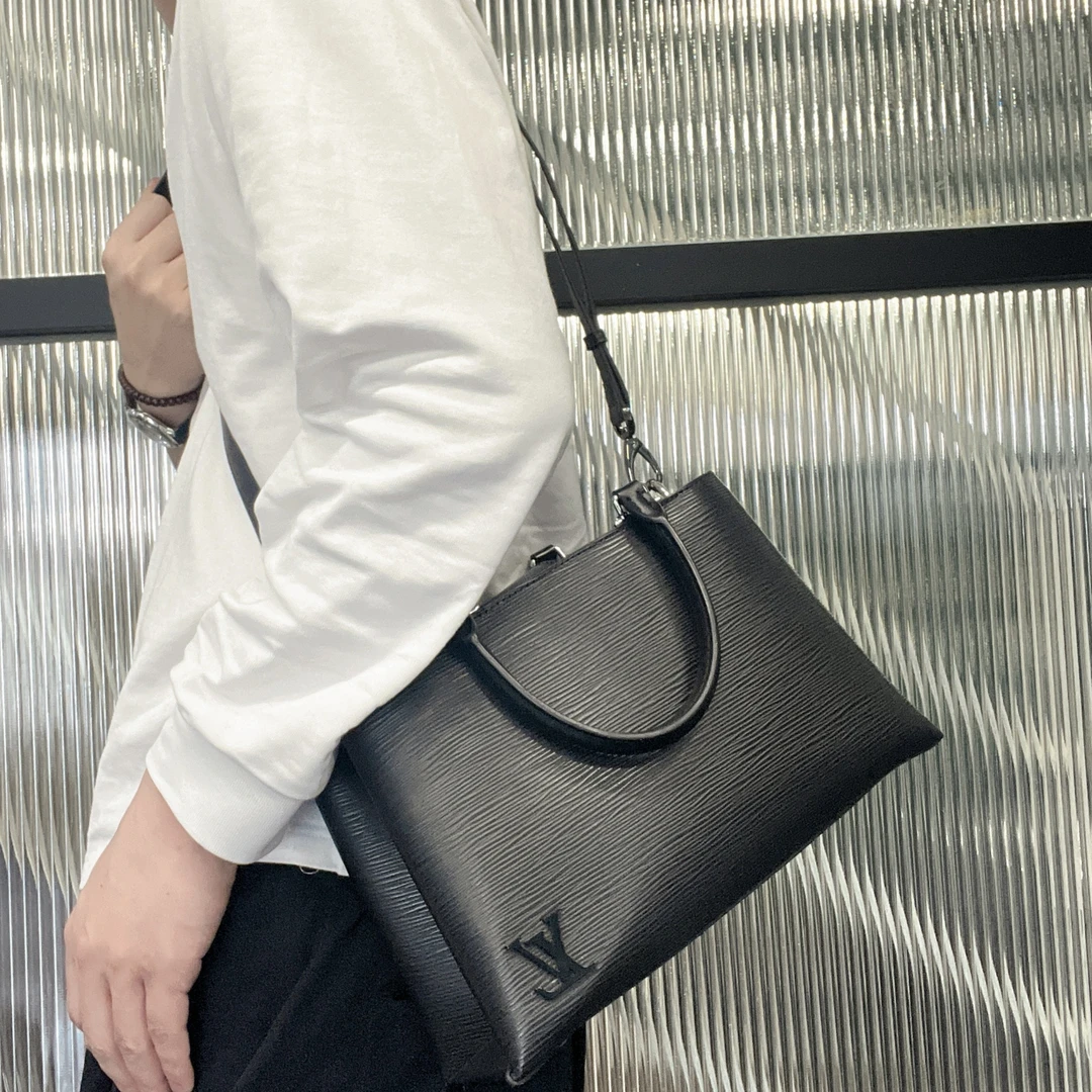 95新 LouisVuitton/路易威登 【涛】03 0359LV水波纹蒙田手提斜挎包