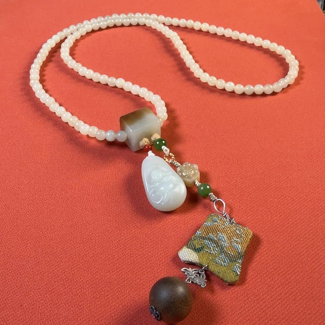 和田玉未镶嵌颈饰