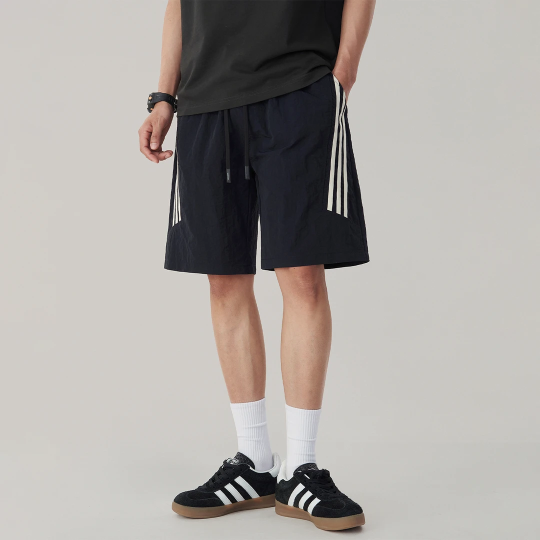 2025年夏季薄款运动三条杠美式宽松跑步条纹五分裤速干休闲短裤男