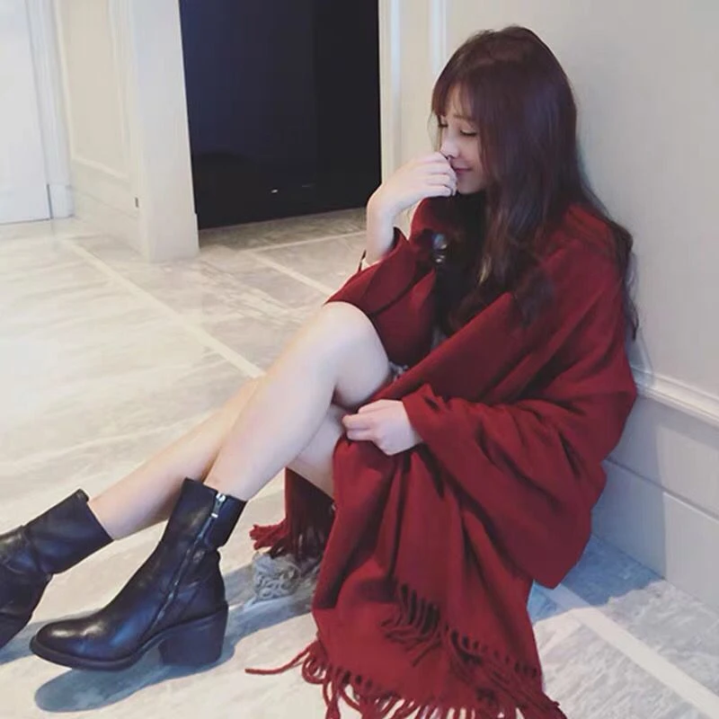 TIFICY户外新款秋冬季仿羊绒流苏名族风酒红大披肩纯色加长围巾女