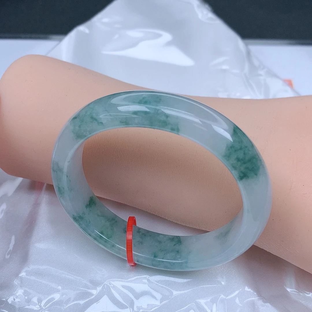【闪购商品】翡翠手镯未镶嵌，52