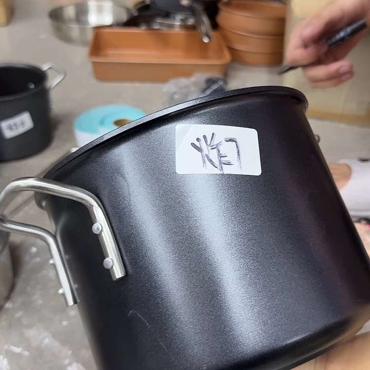 木***子白瓷炸7 微瑕 黑色涂层  20cm 双耳汤guo