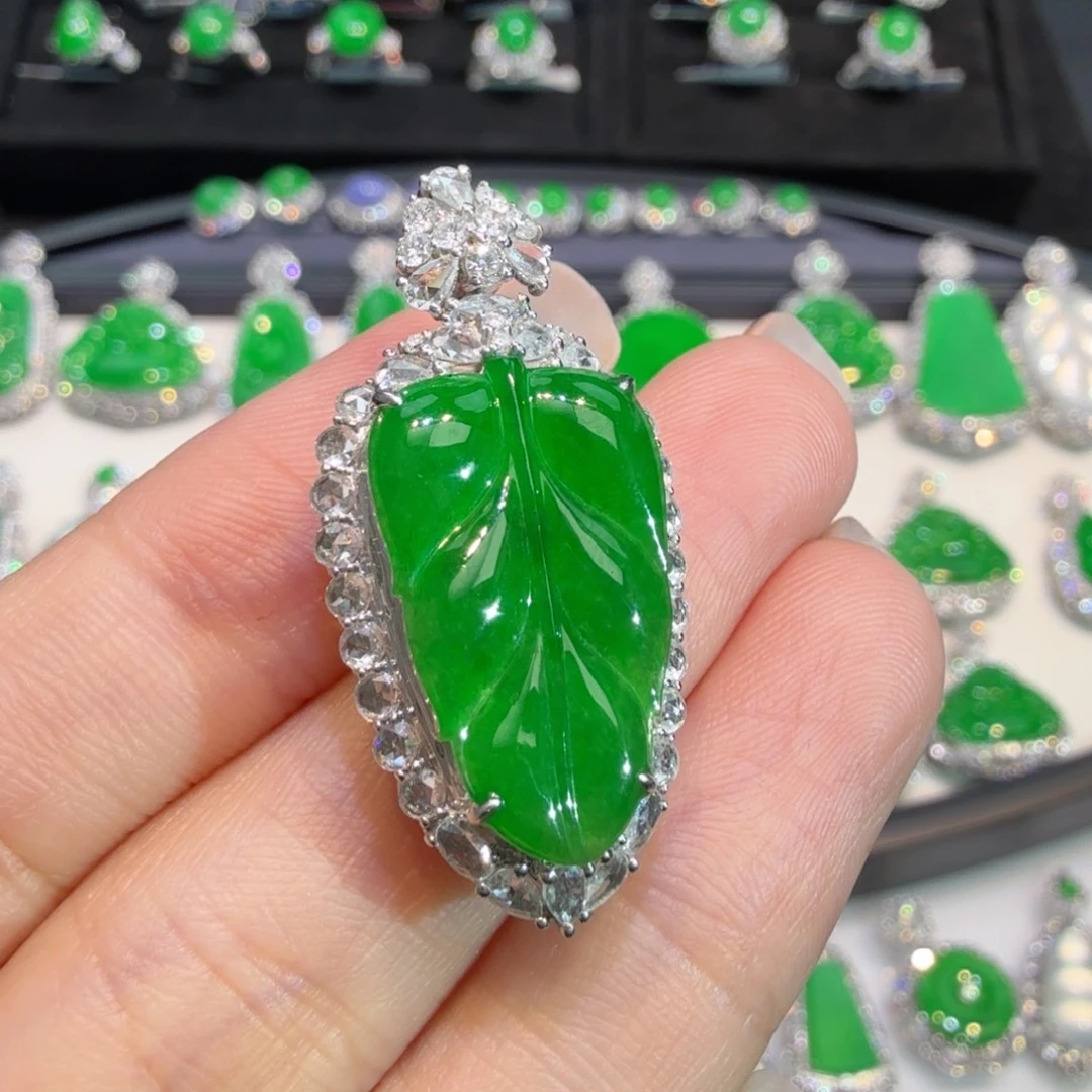 翡翠18K金镶嵌颈饰收到货48小时鉴赏期