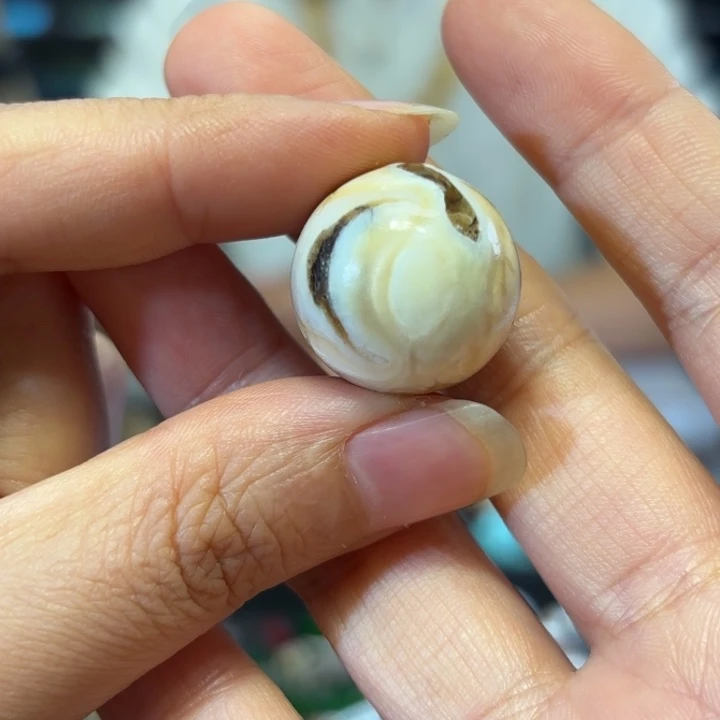 琉璃颈饰琉璃单珠