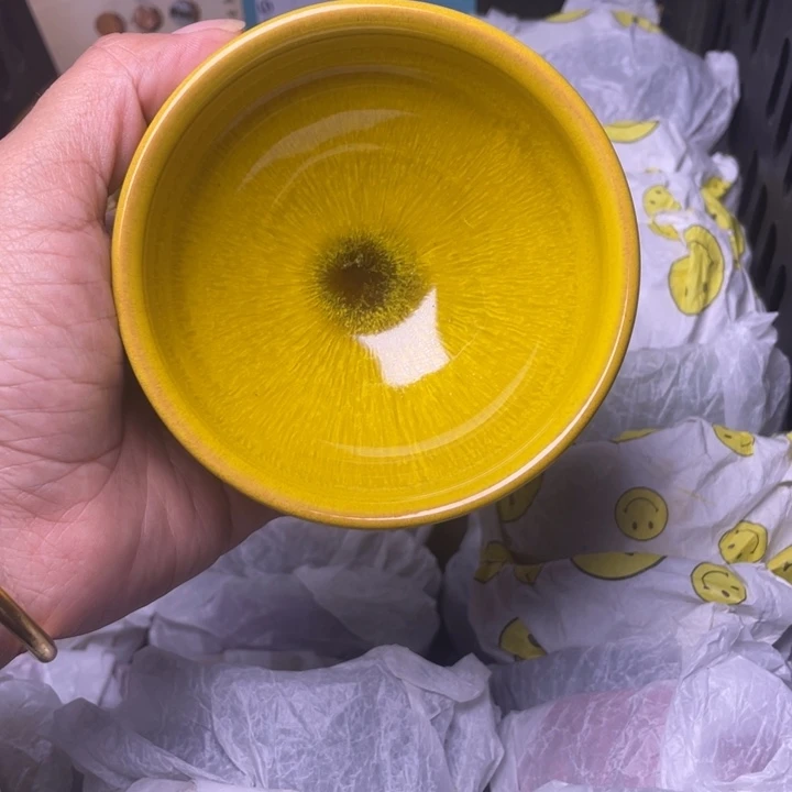 茶盏我不是说明他在做