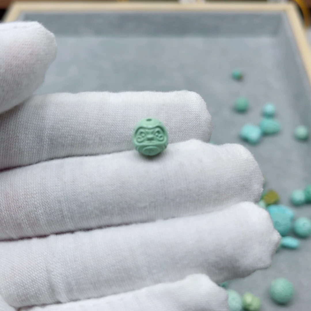 绿松石未镶嵌挂件