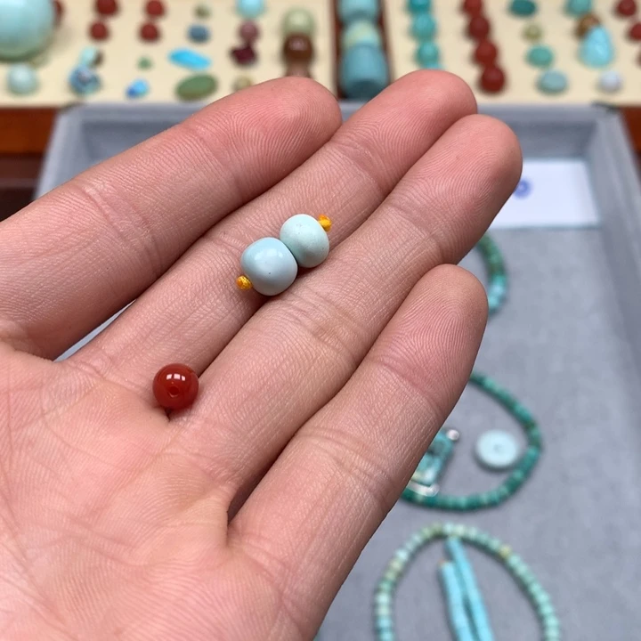 南红玛瑙配饰未镶嵌