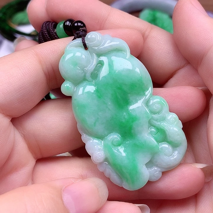翡翠未镶嵌颈饰翡翠